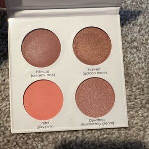 Seraphine botanicals happy hibiscus blush palette